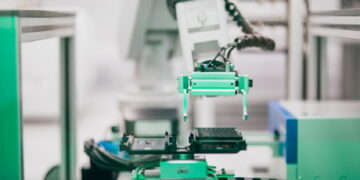 IBM Research and Arctoris accelerate closed loop drug discovery with AI and Cloud